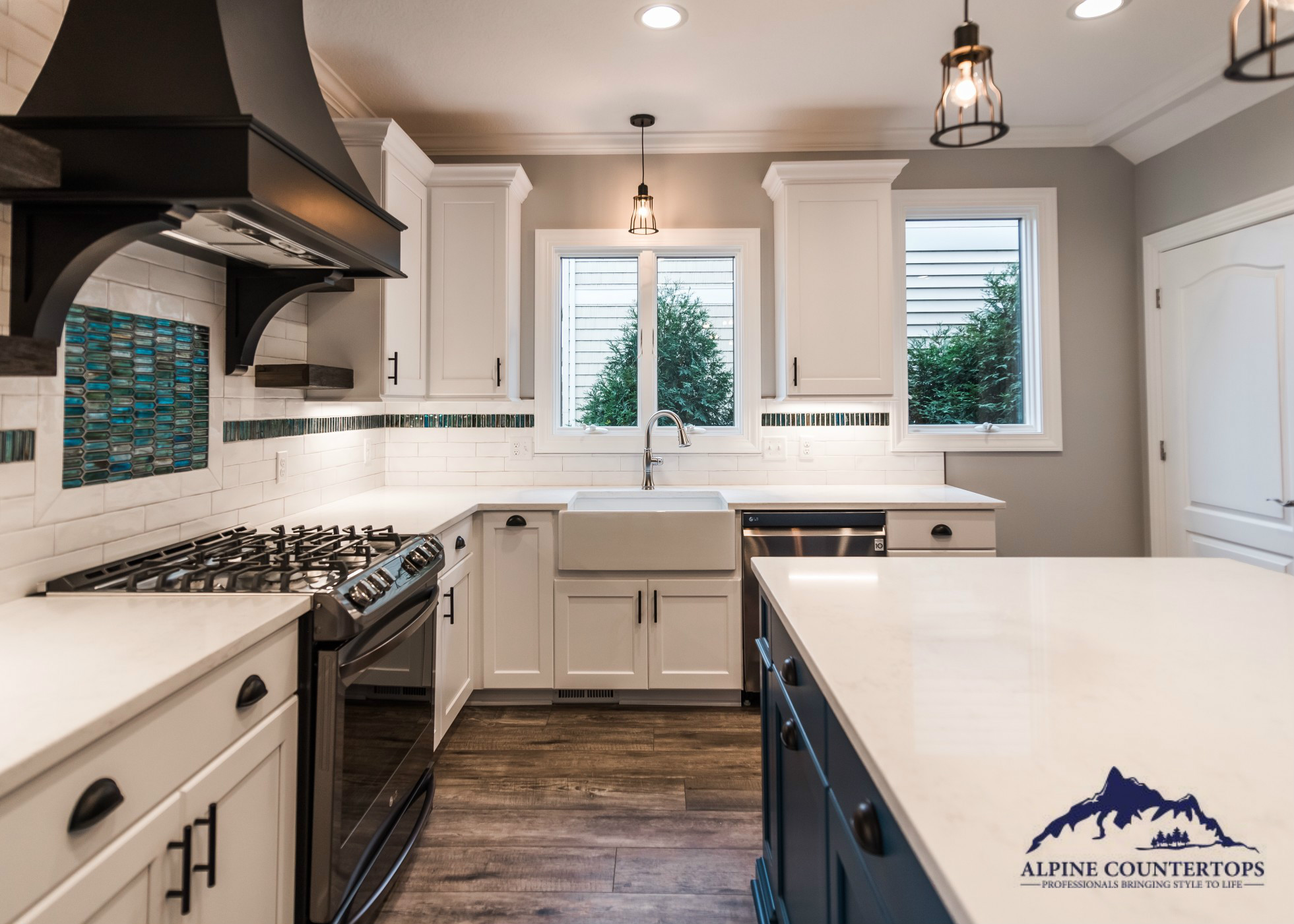 Countertop and interior photo 22 from Alpine