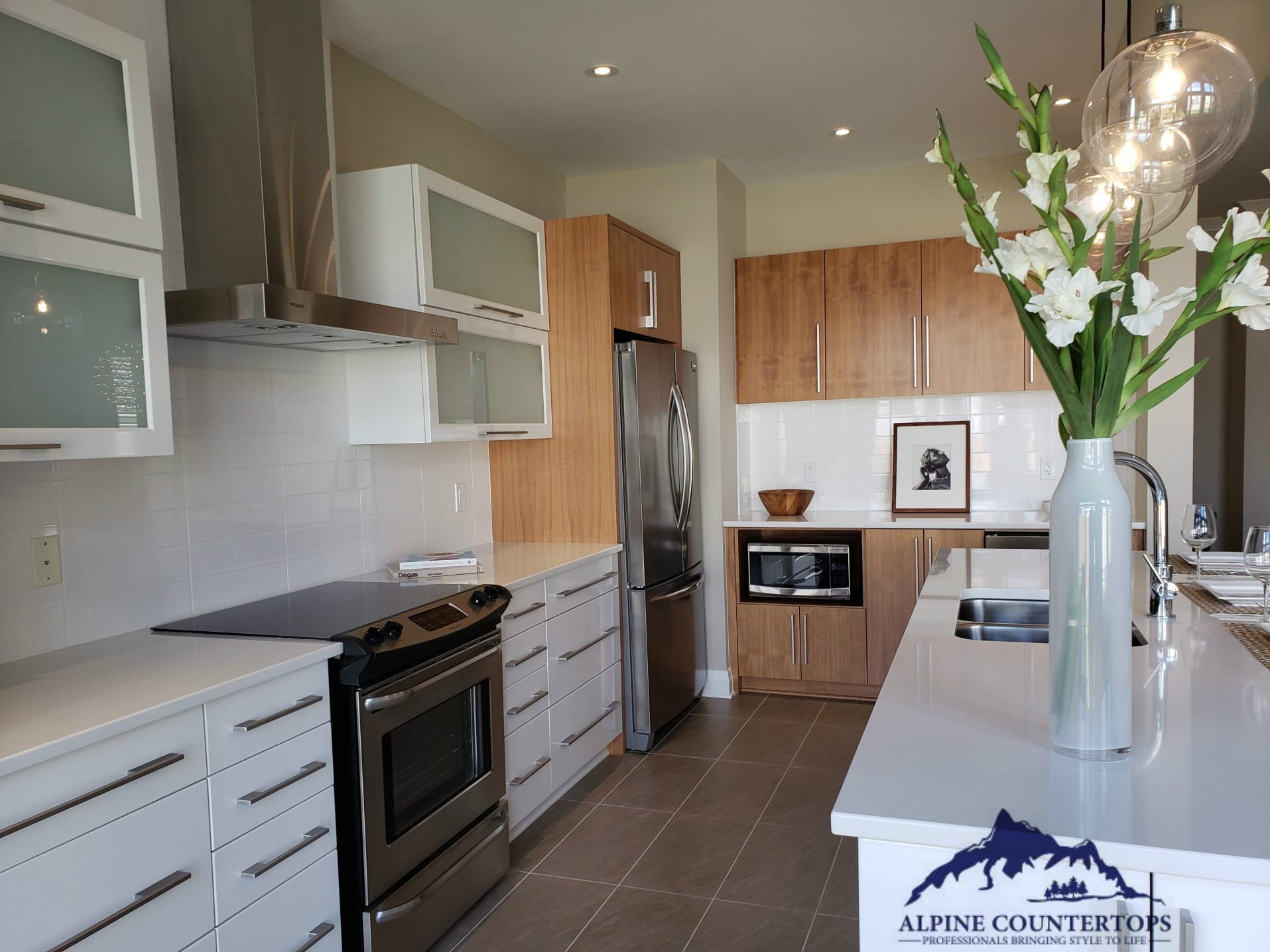 Countertop and interior photo 23 from Alpine