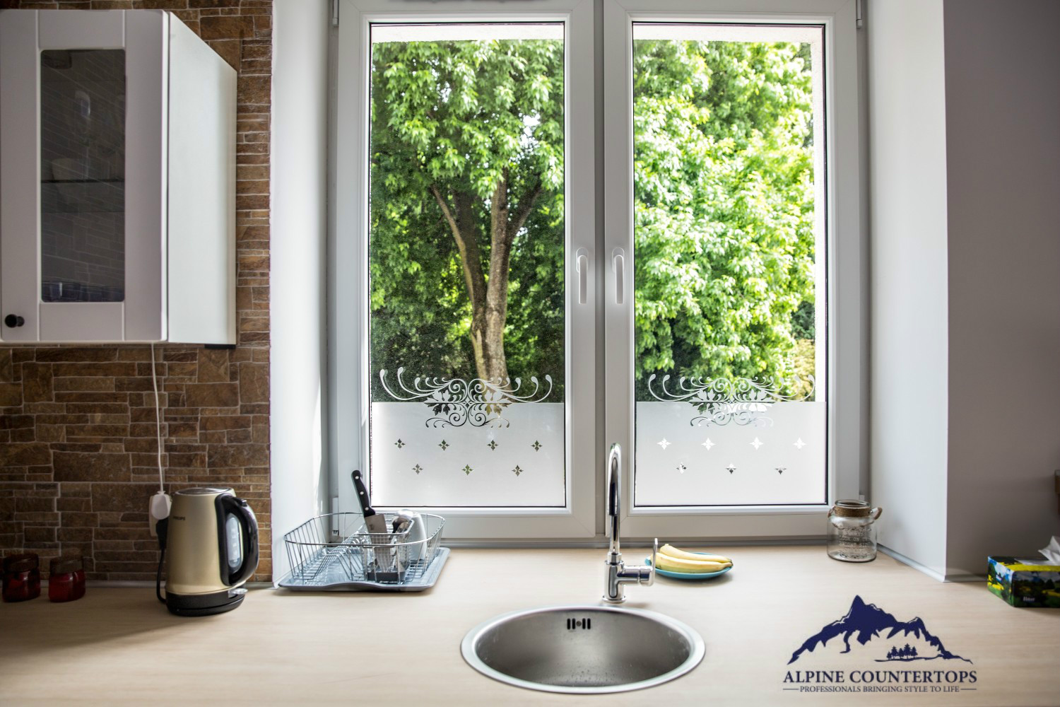 Countertop and interior photo 38 from Alpine
