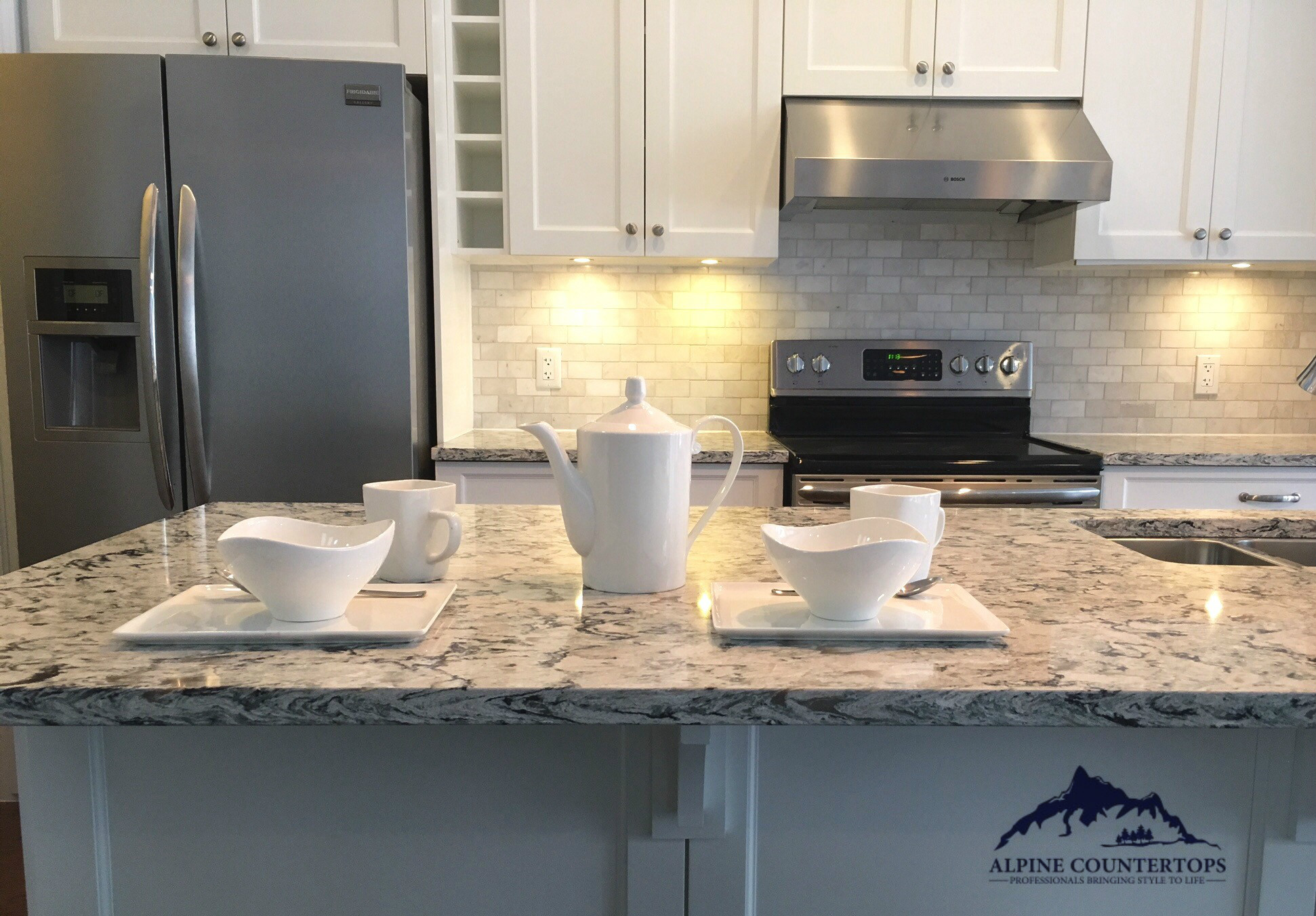 Countertop and interior photo 46 from Alpine