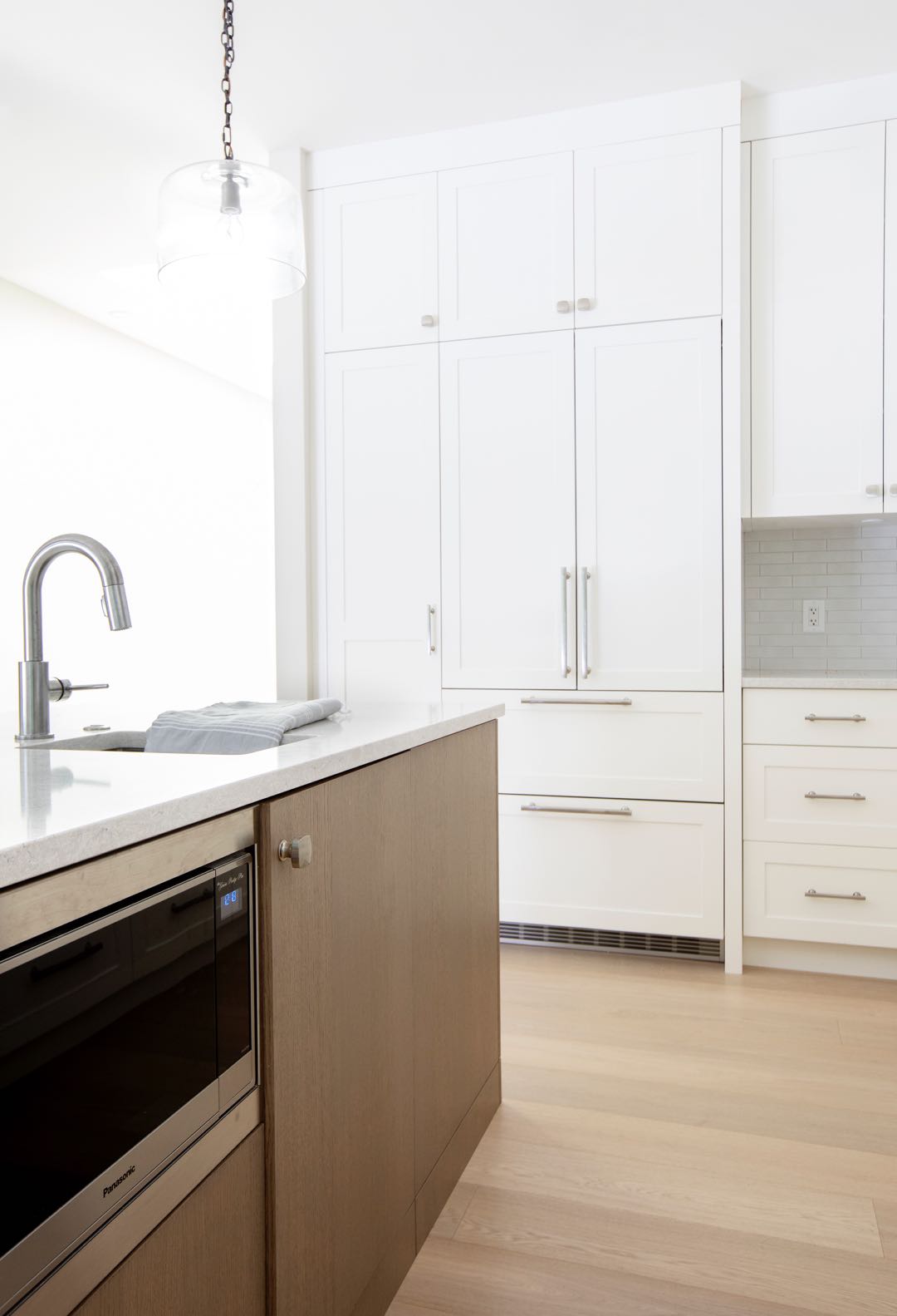 Countertop and interior photo 47 from Alpine