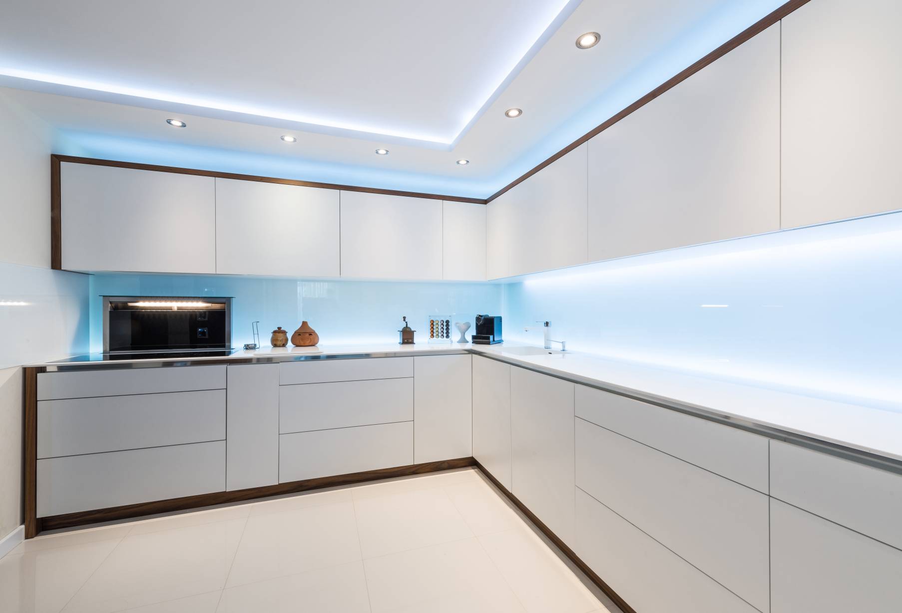 Countertop and interior photo 48 from Alpine