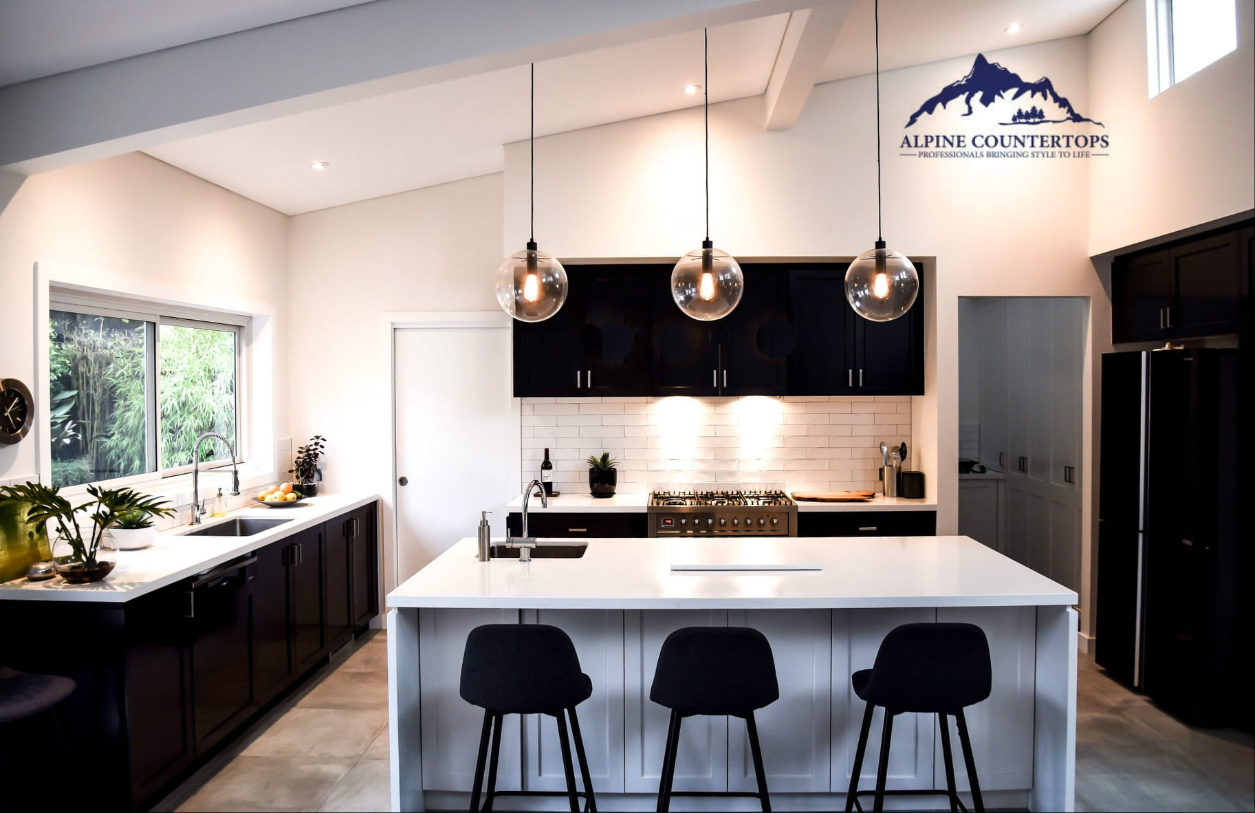 Countertop and interior photo 61 from Alpine