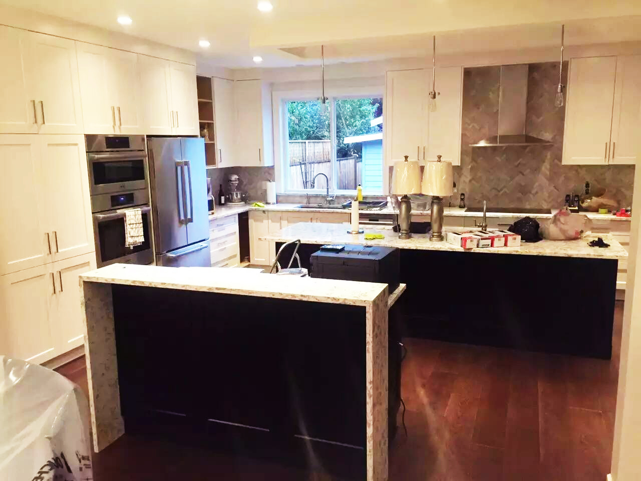 Countertop and interior photo 90 from Alpine